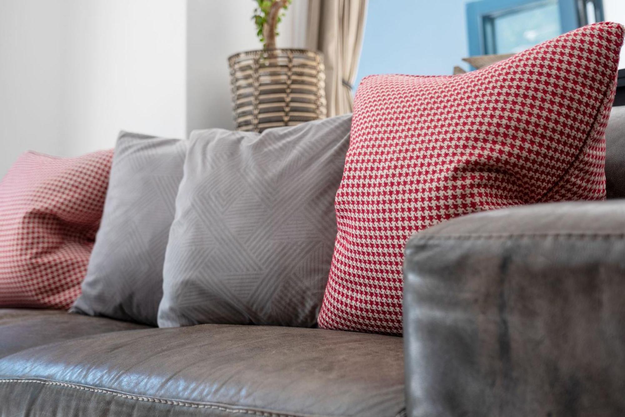 Uptown Retreat By Host Agents *